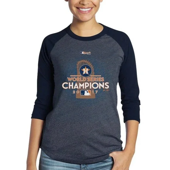 Houston Astros Women's Majestic 2017 World Series Champions 3/4 Raglan T-Shirt - Picture 1 of 3